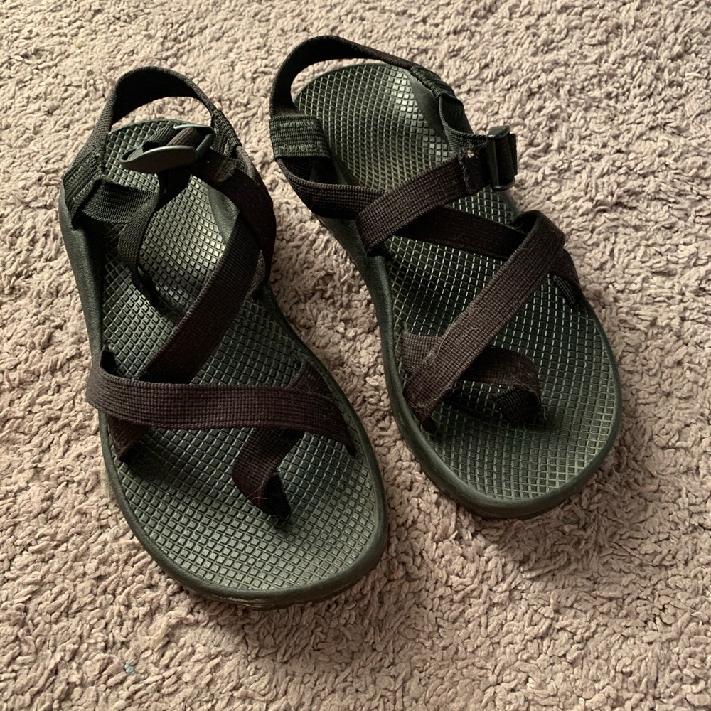 Women’s size 9 black chaco’s